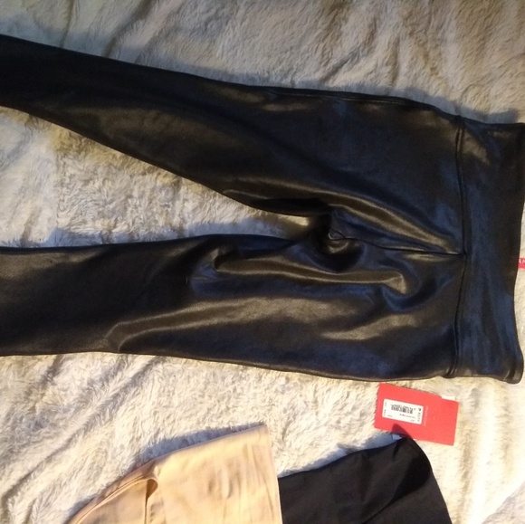 SPANX Pants - Spanx faux leather leggings